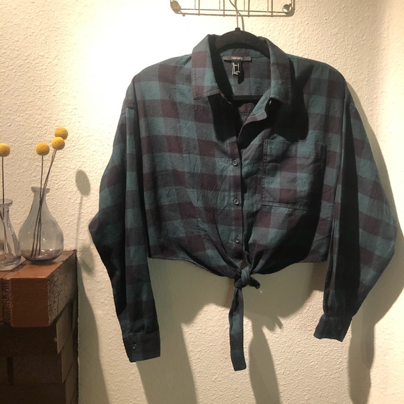 Forever 21 Tops - Forever 21 Cropped Checkered Flannel Size L